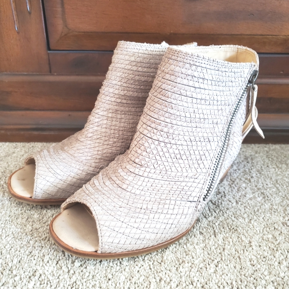 Paul Green booties